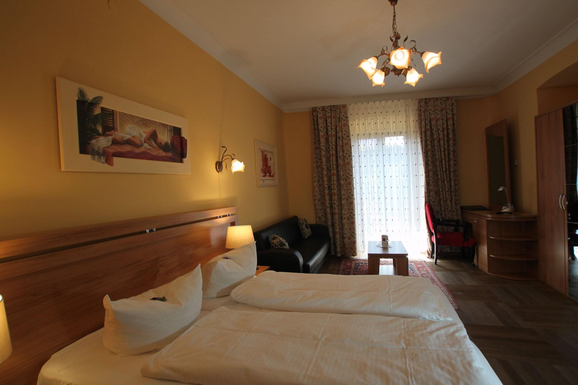 แอตลาส แกรนด์ โฮเต็ล Hotel การ์มิช-พาร์เทนเคียร์เชน ภายนอก รูปภาพ